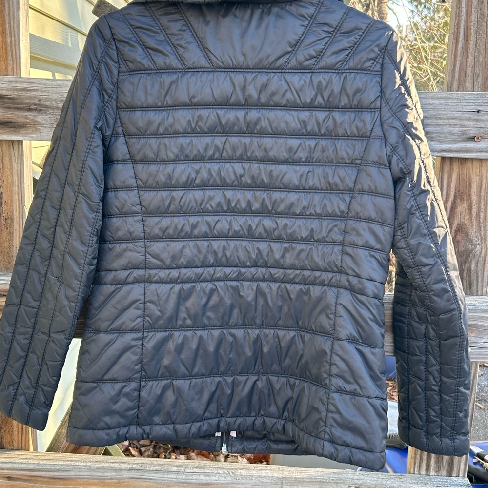 Guess Jacket Size Medium - image 2